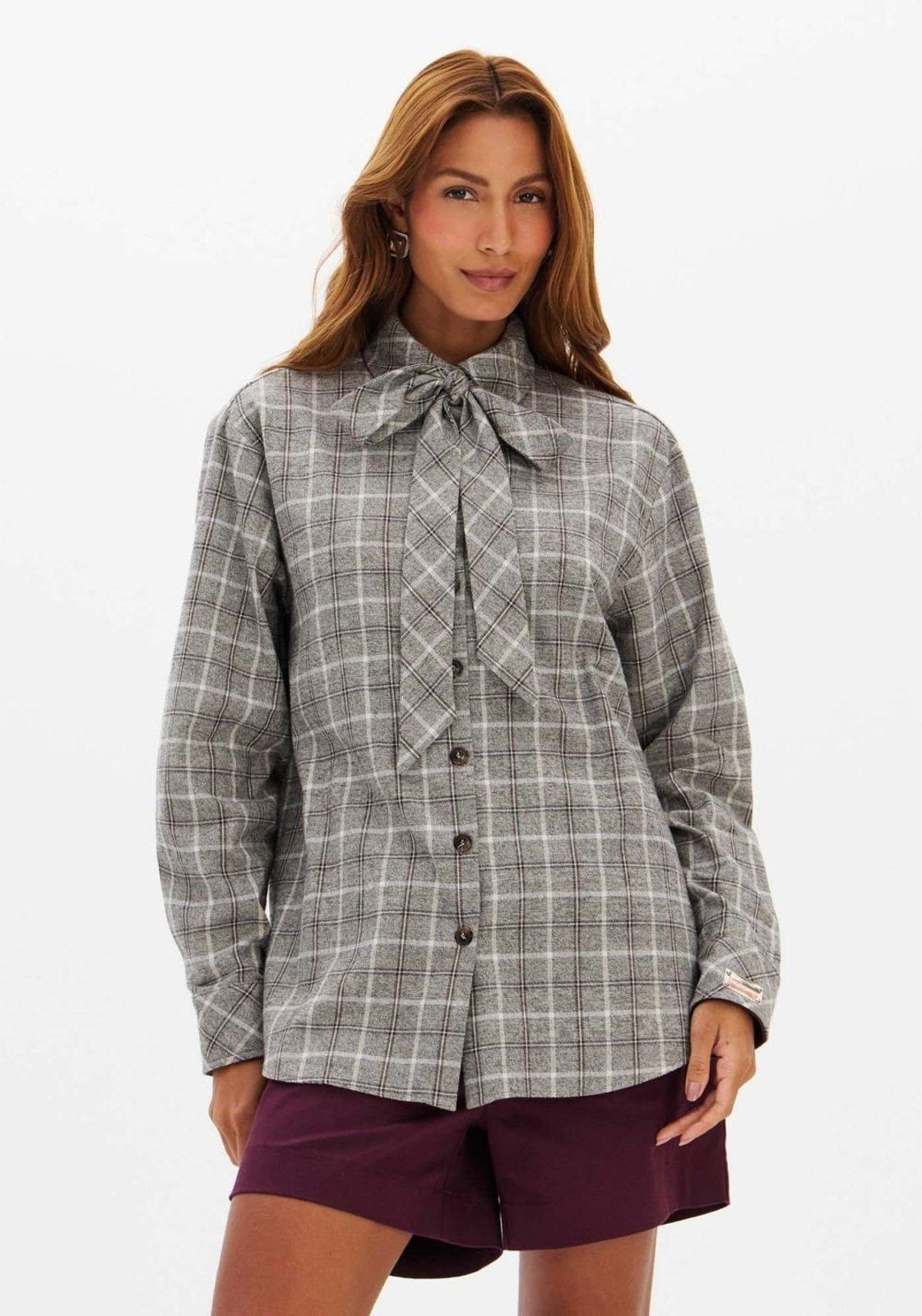 Camisa Xadrez Com Amarração Na Gola Lança Perfume