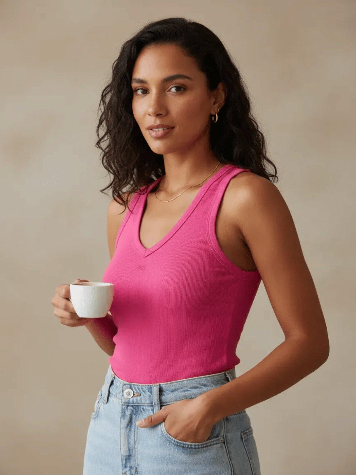 Blusa Regata Slim Feminina Decote V Colcci