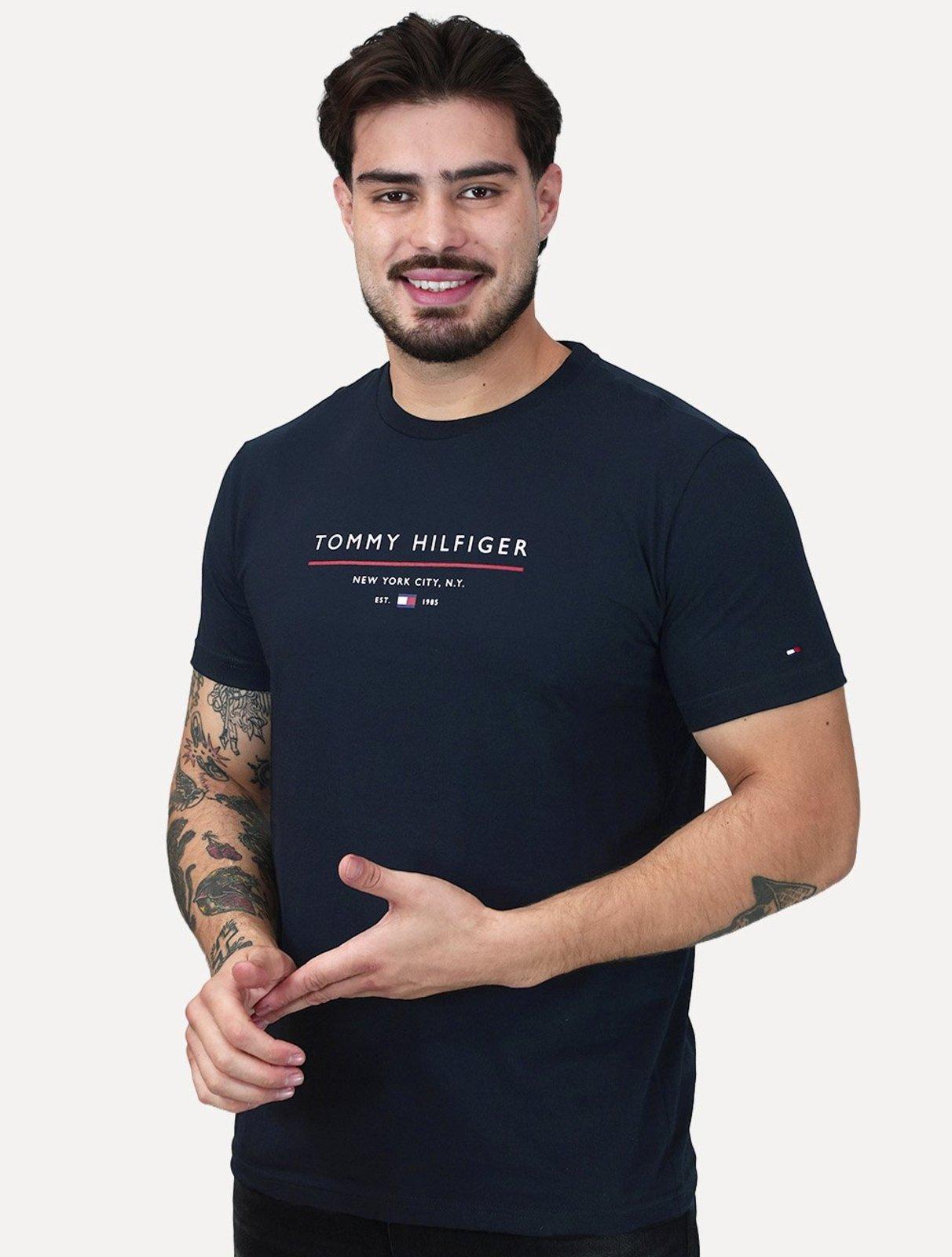 Camiseta Tommy Hilfiger Masculina Brand Love Big New Logo Azul Marinho
