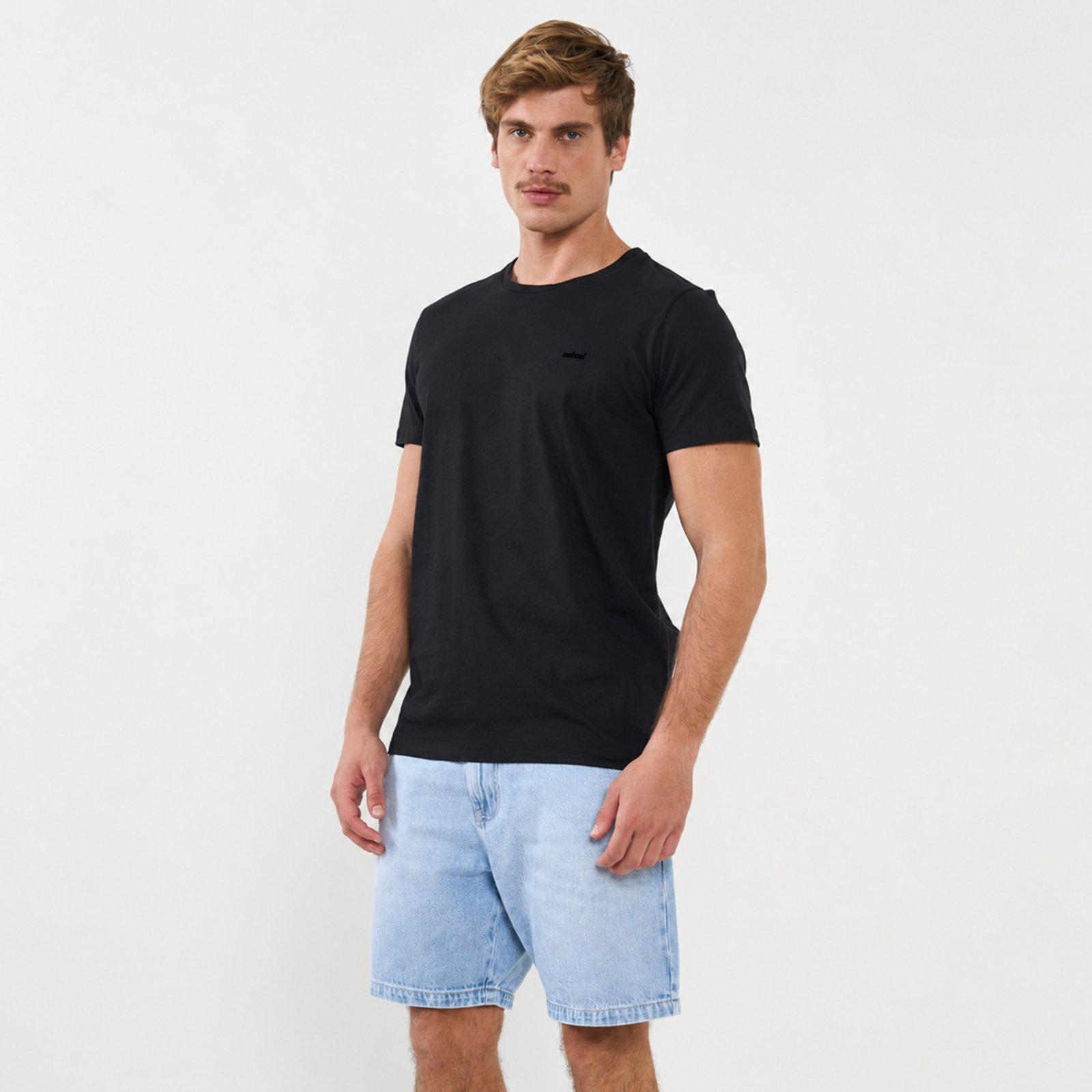 Camiseta Colcci Masculina Essential Preta Logo Bordado Original Preto